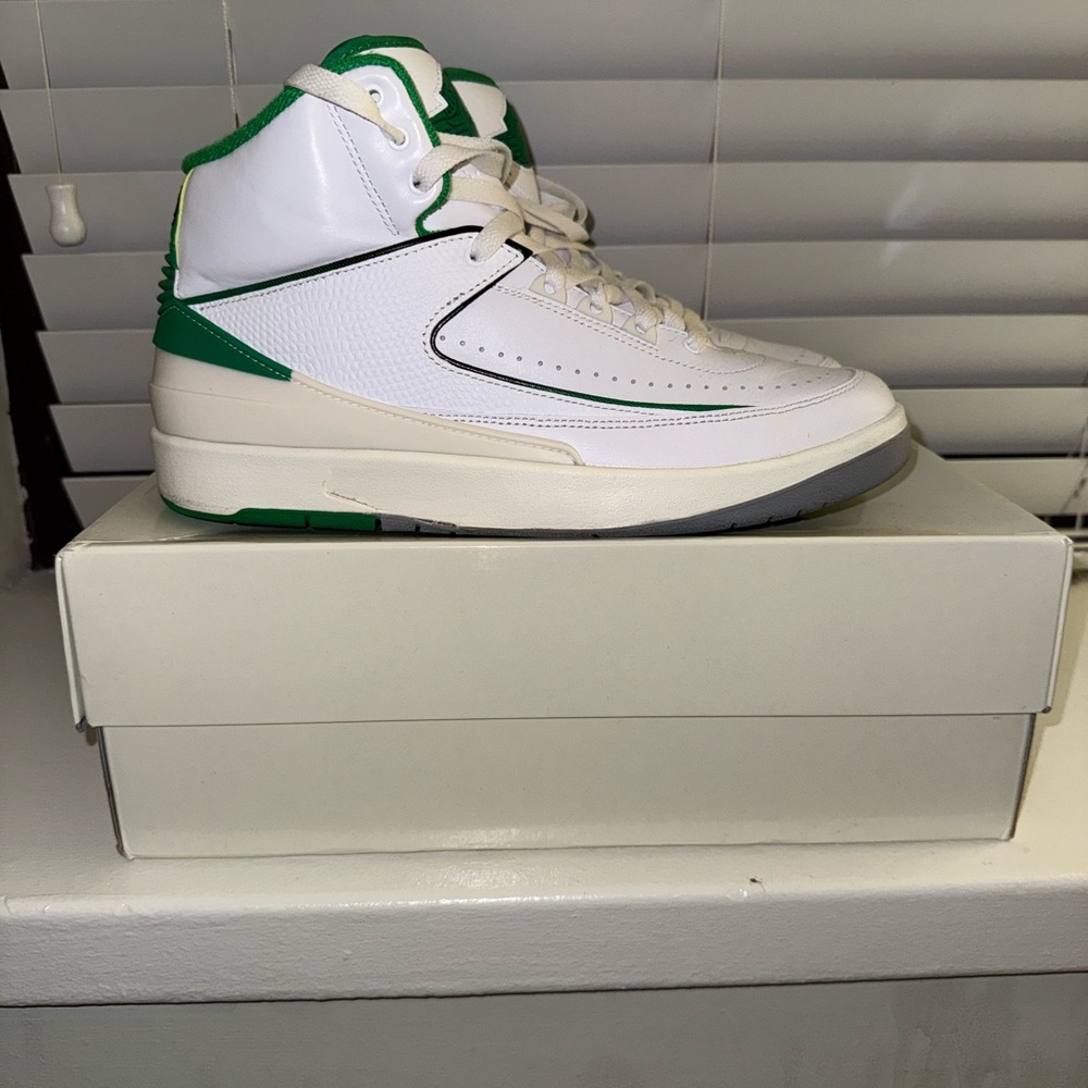 Authentic Air Jordan retro 2 Men's White and Green Sneakers